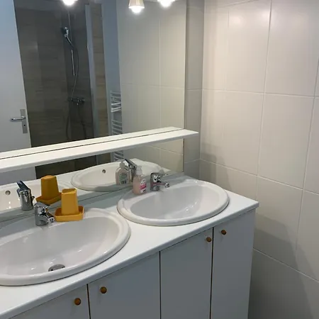 2 Avec Balcon Et Parking Perpignan