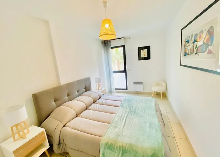 Appartement 2 Avec Balcon Et Parking *